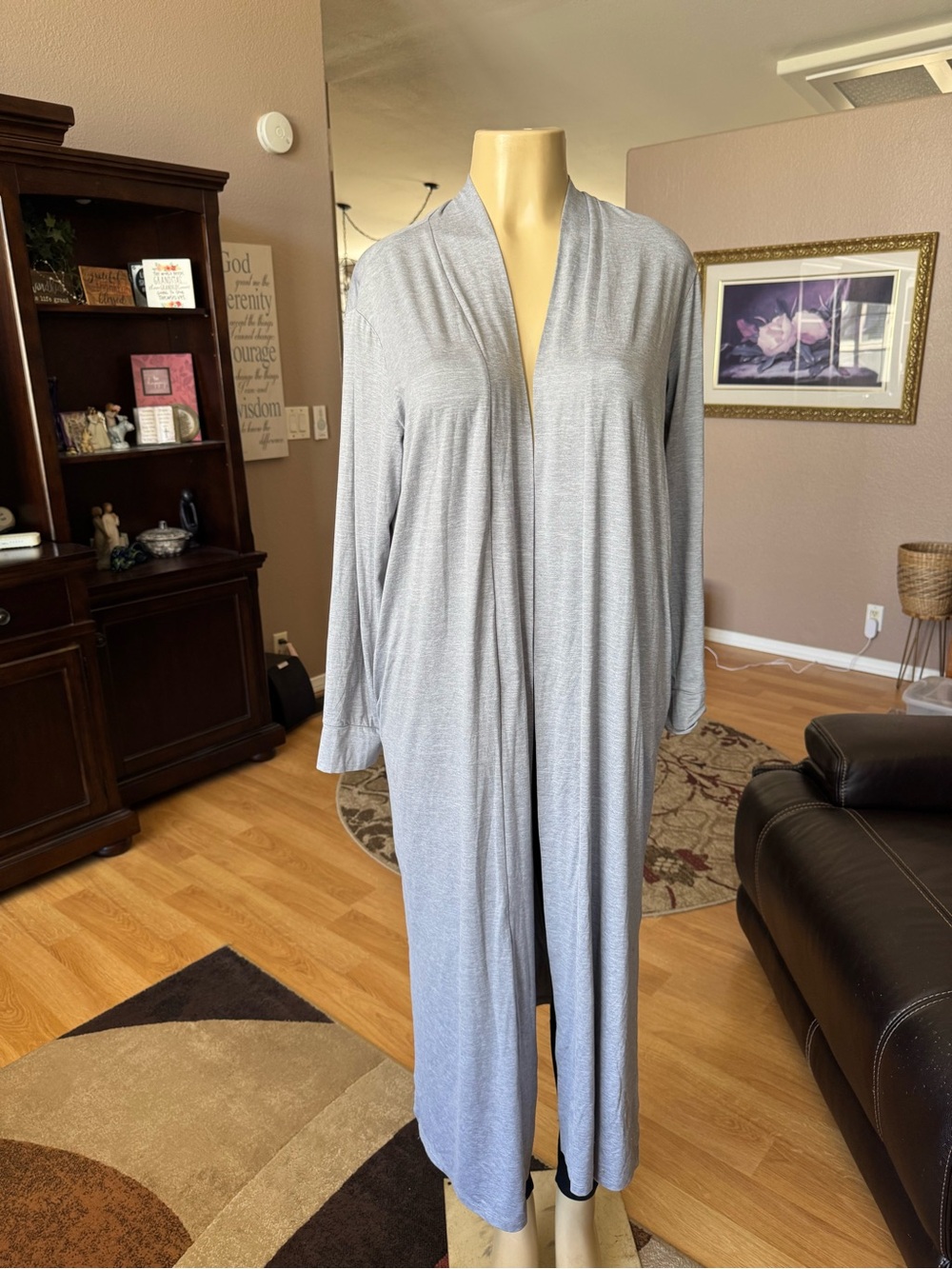 Kindred Bravely light gray long open front cardigan w/pockets-size M